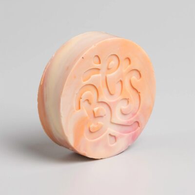 Tobacco bay leaf soap